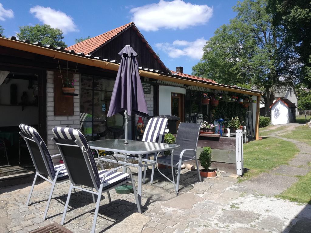 Apartman Ve Mlejne Нова-Бистржіце Екстер'єр фото